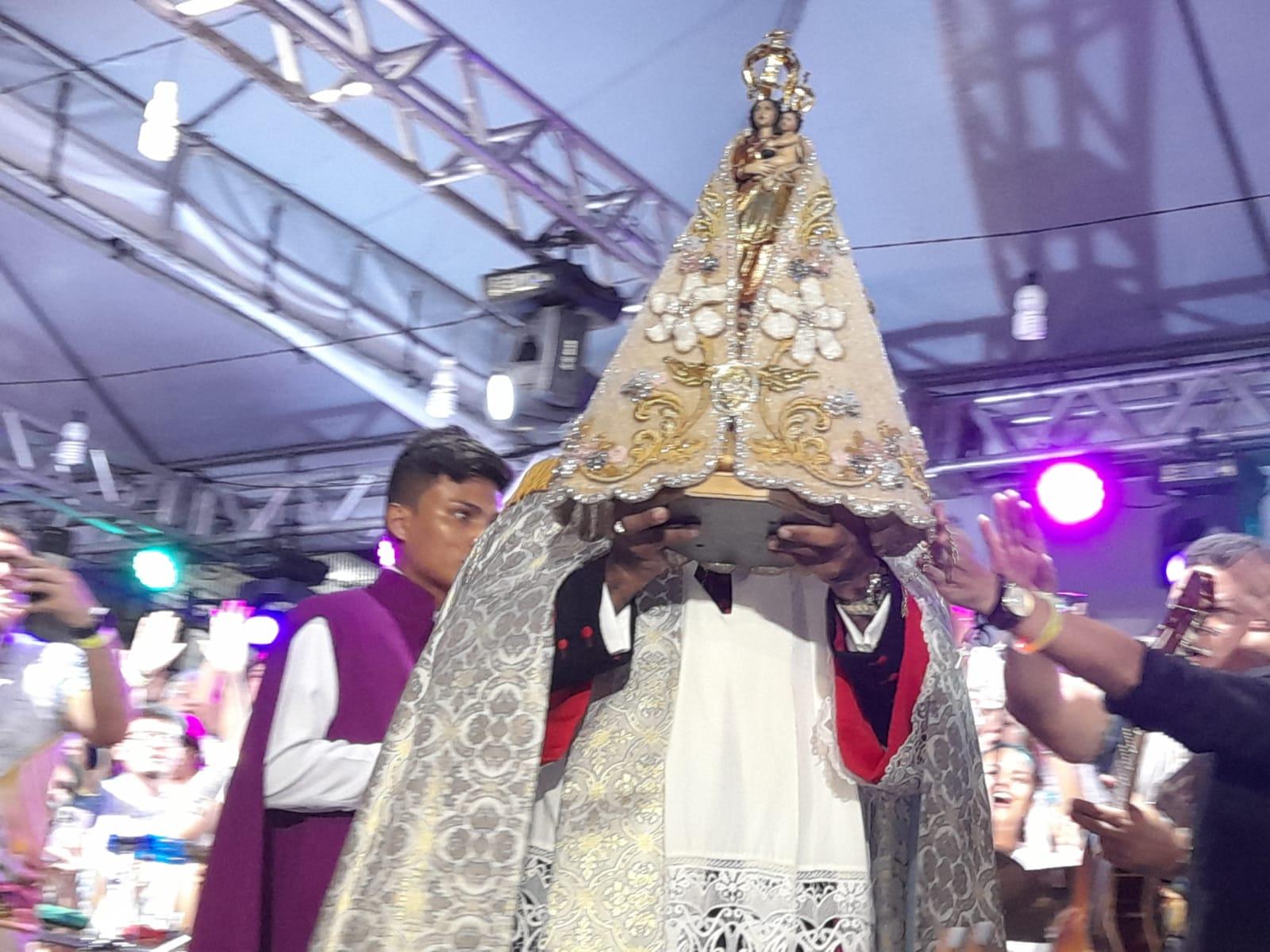 Círio de Nossa Senhora de Nazaré extasia milhões de fiéis 